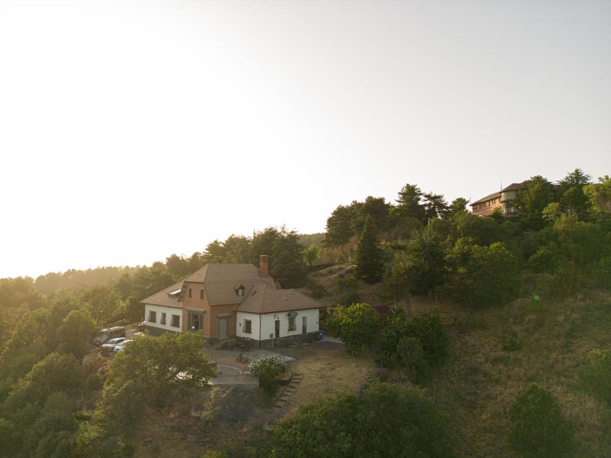 Hotel Villa Dorata Nicolosi Exteriör bild
