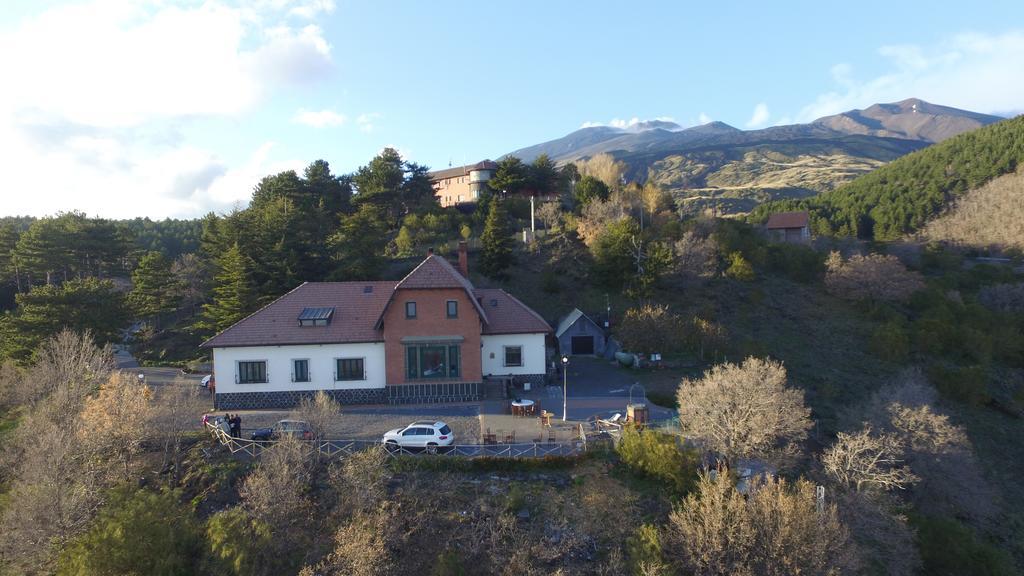 Hotel Villa Dorata Nicolosi Exteriör bild