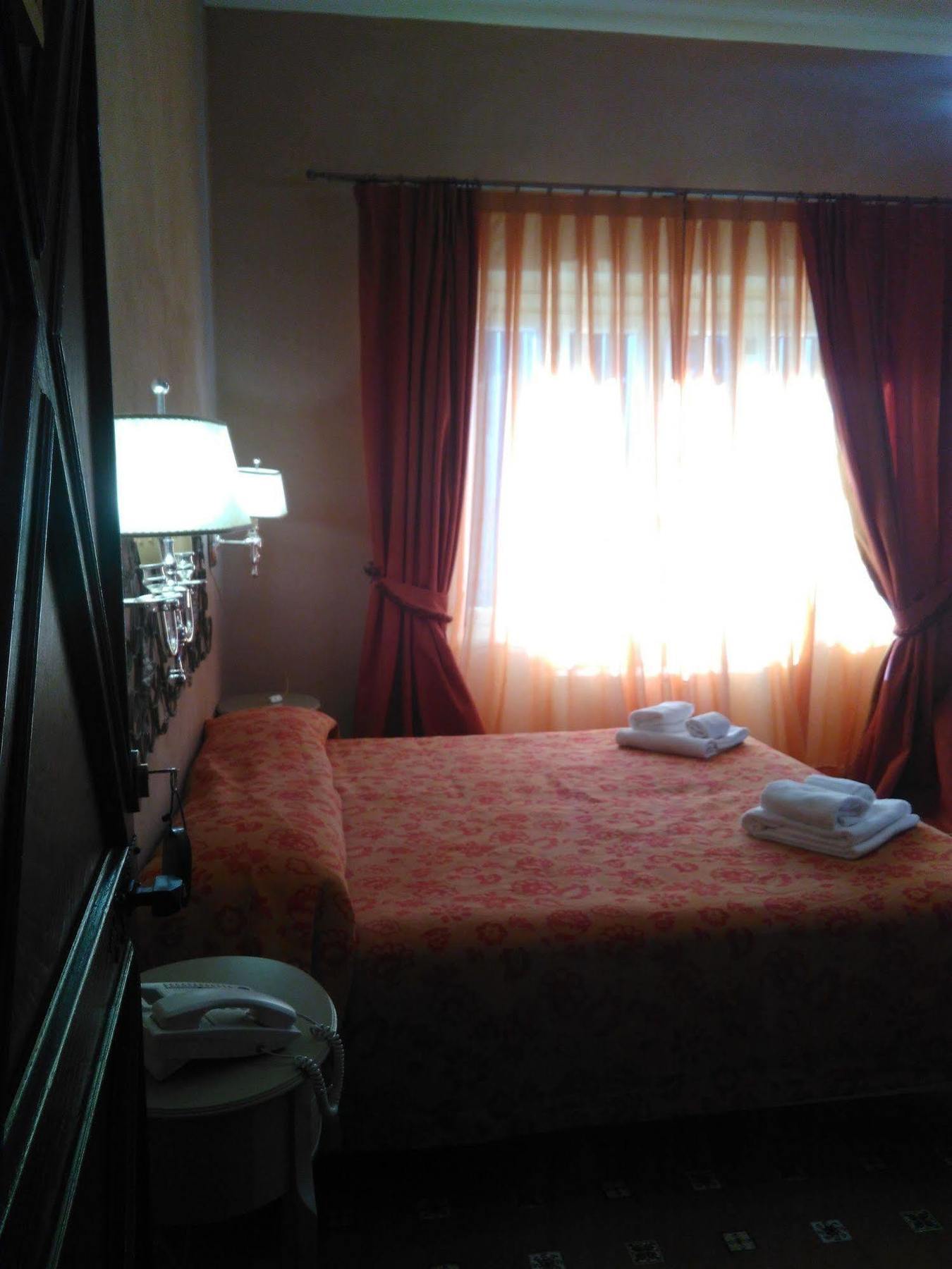 Hotel Villa Dorata Nicolosi Exteriör bild